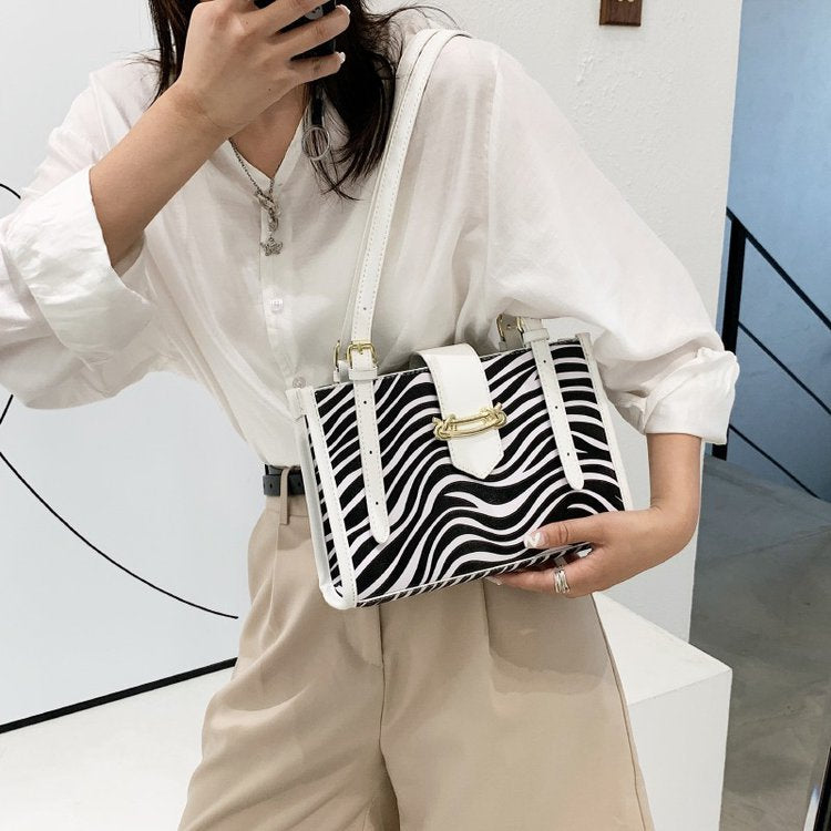 QGZ8502大包包女2021新款可愛奶牛紋大容量單肩腋下包ins休閑個性手提包MG20210802